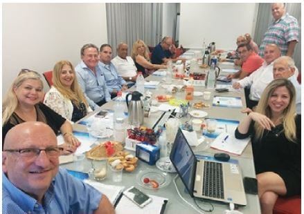 קבוצת אנשים