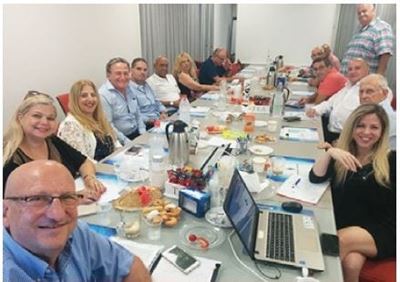 קבוצת אנשים